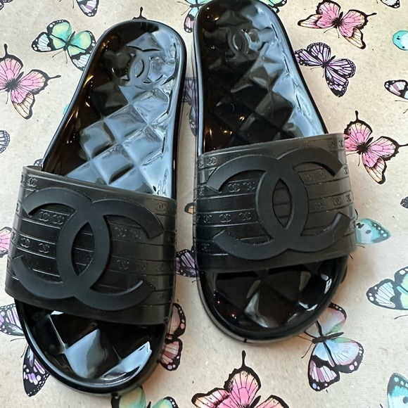 Chanel Size 41 fits size 8-10 brand new - Picture 3 of 6